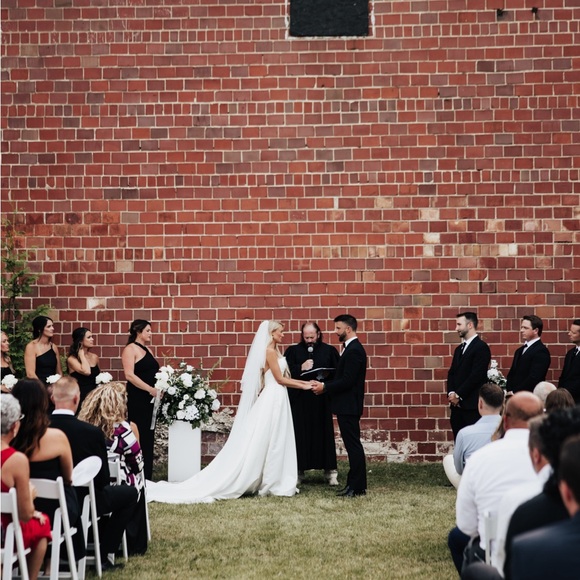 Plain Cathedral Wedding Veil with Blusher - Picture 5 of 5